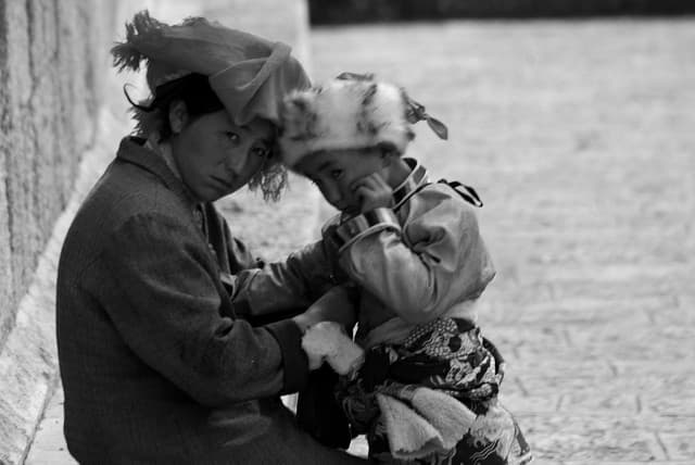 US bans imports from China’s Xinjiang over human rights abuses